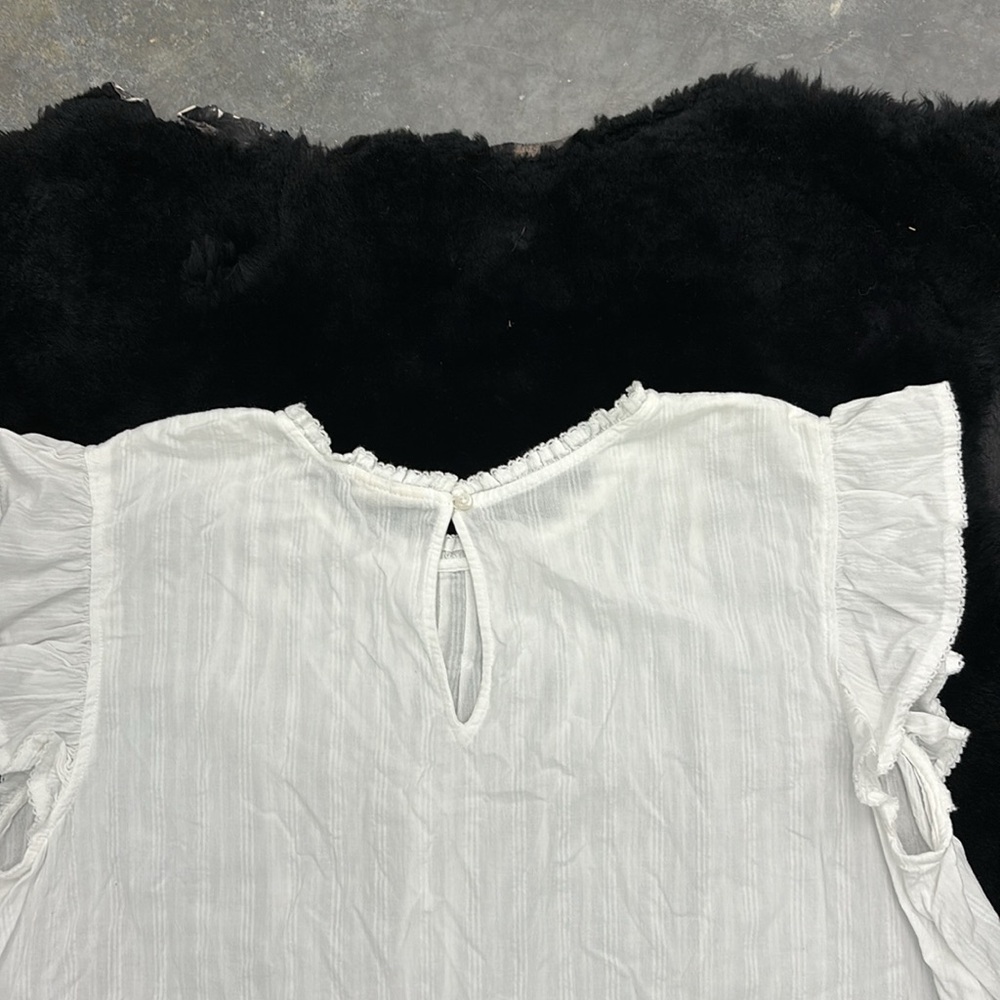 a.n.a. A New Approach White Pleated Cap Flutter Short Sleeves Blouse Stripes 0X